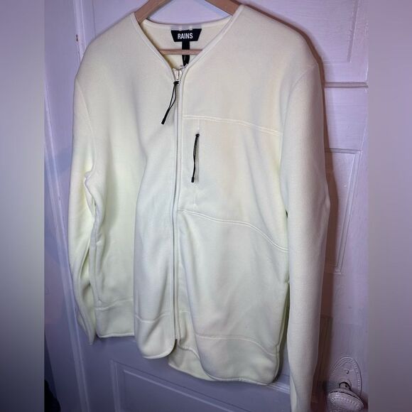NWTs Rains Fleece Jacket in Straw - Picture 5 of 10
